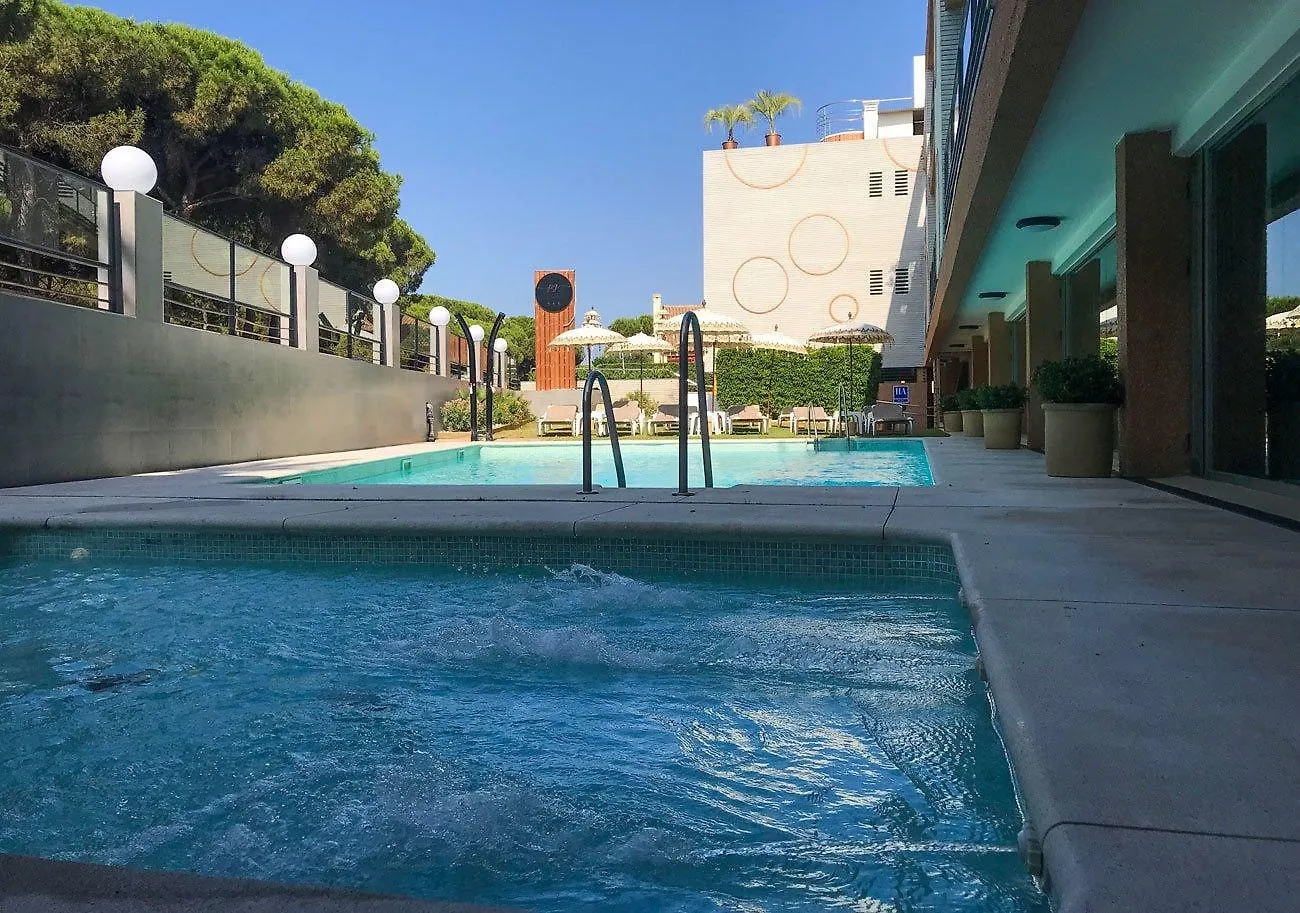 On Family Islantilla Hotel